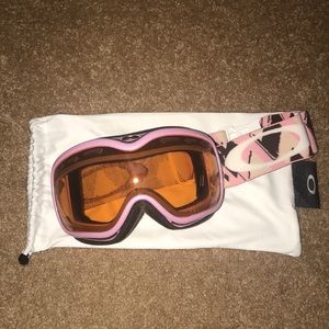 Women’s Oakley Goggles