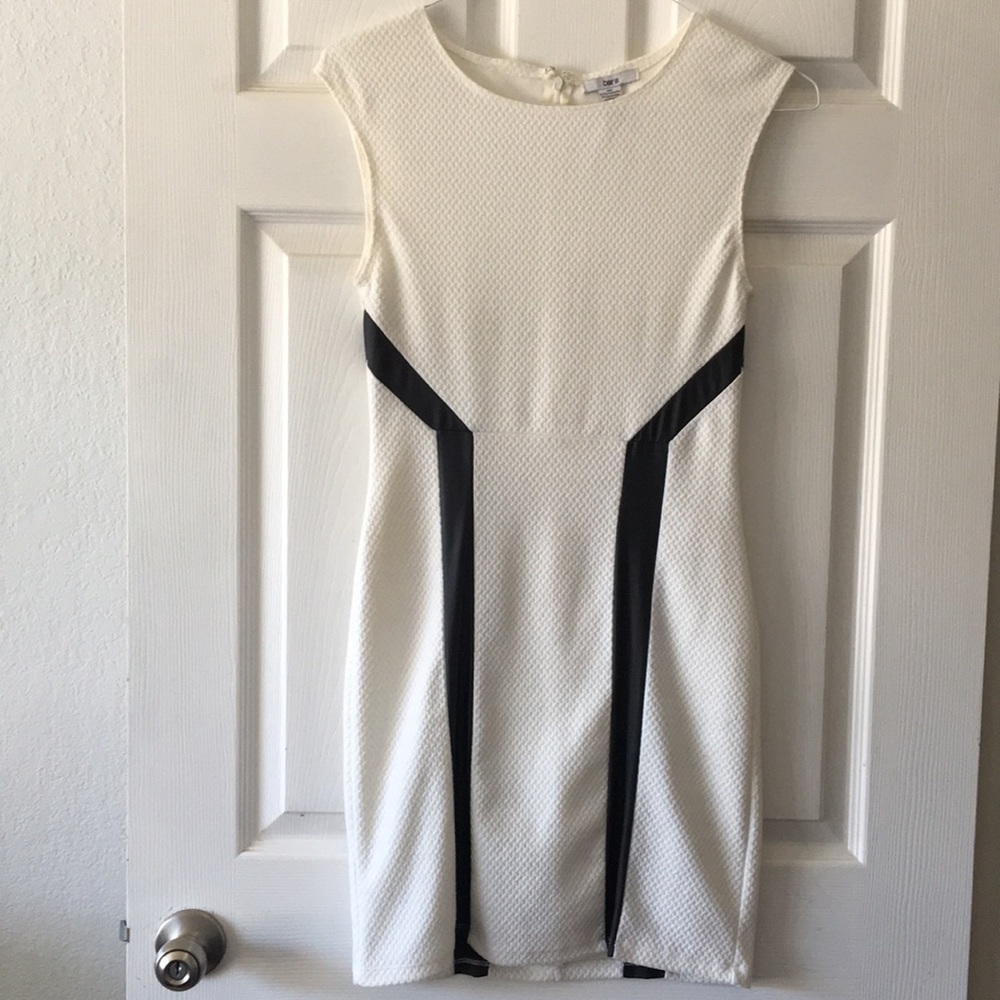 Bar lll Ivory and black dress