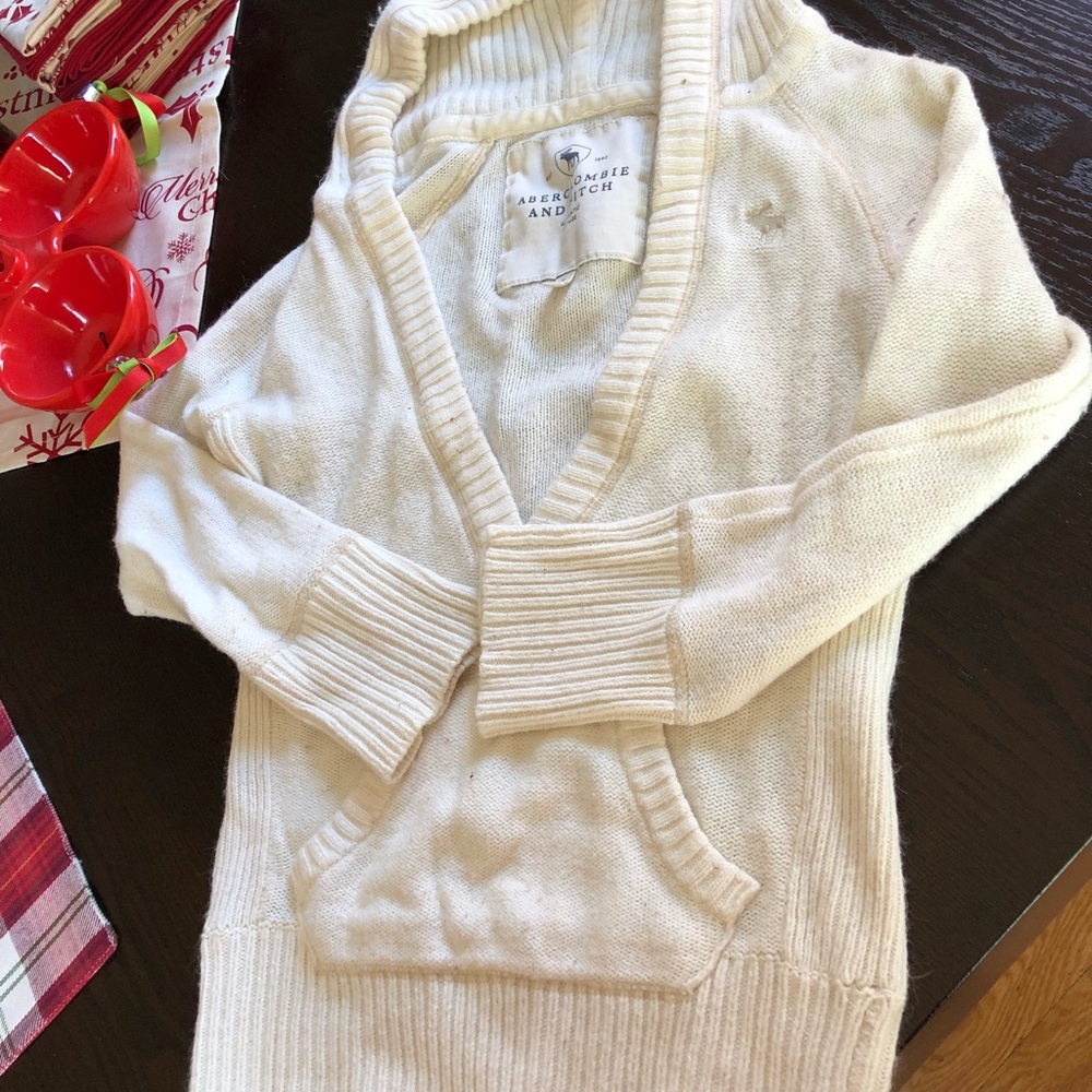 💞 A&F Vintage Sweater w hood