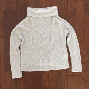 Old Navy Women's Cowl Neck Long Sleeve Sweater