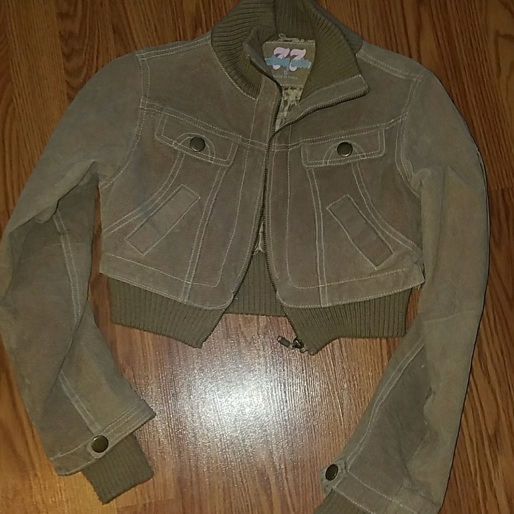 Genuine leather crop jacket