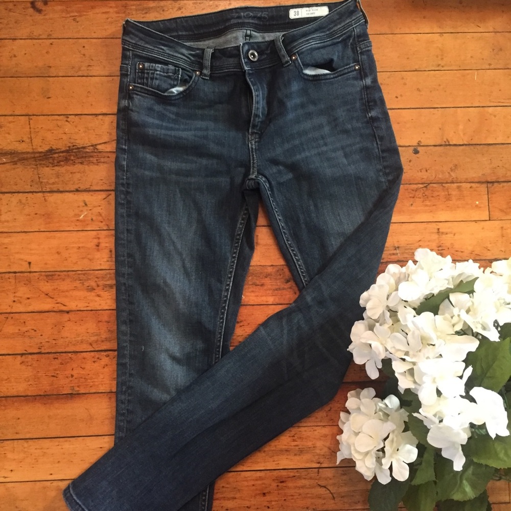 Blue Zara mid-rise skinny Jeans
