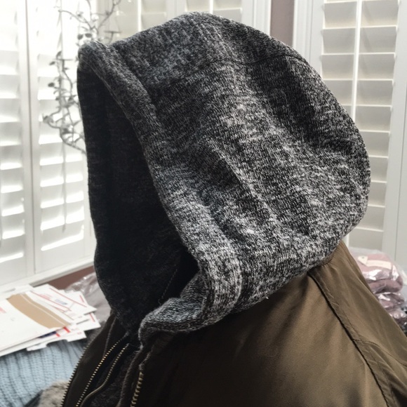 NWT Bomber Olive Green Jacket with Hoodie - Picture 3 of 7