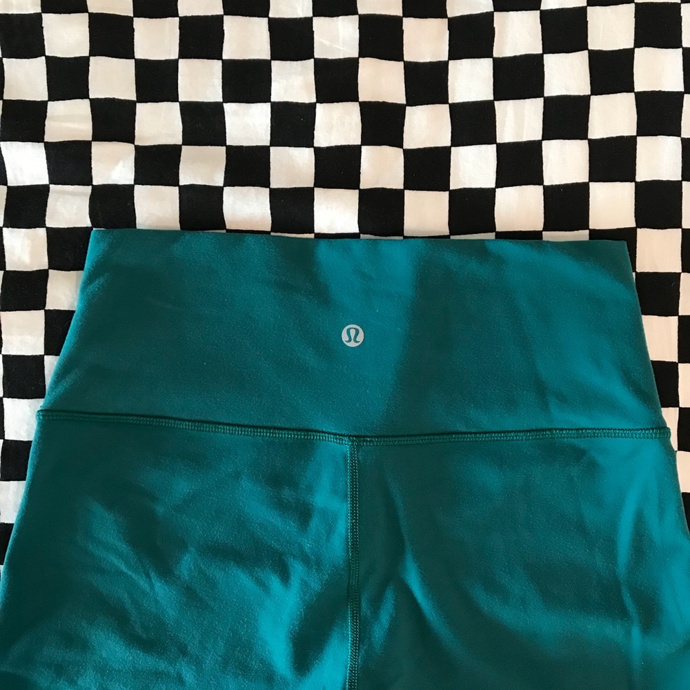 Teal Lululemon Cropped Yoga Pants