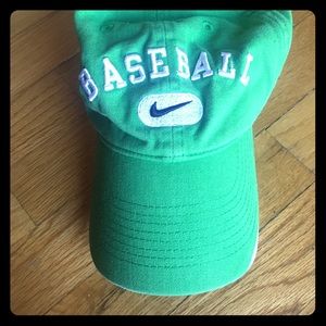 NIKE grass green women’s baseball hat