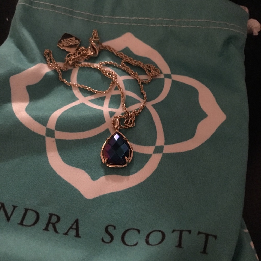 Kiri necklace