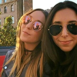 Meet your Posher, Alexis