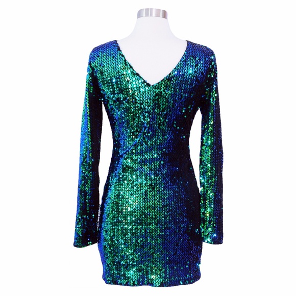 Green Iridescent Long Sleeve Bodycon Sequin Dress - Picture 8 of 8