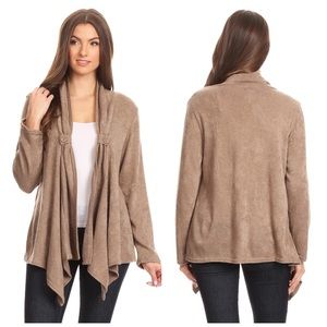 Sweater- fly away cardigan