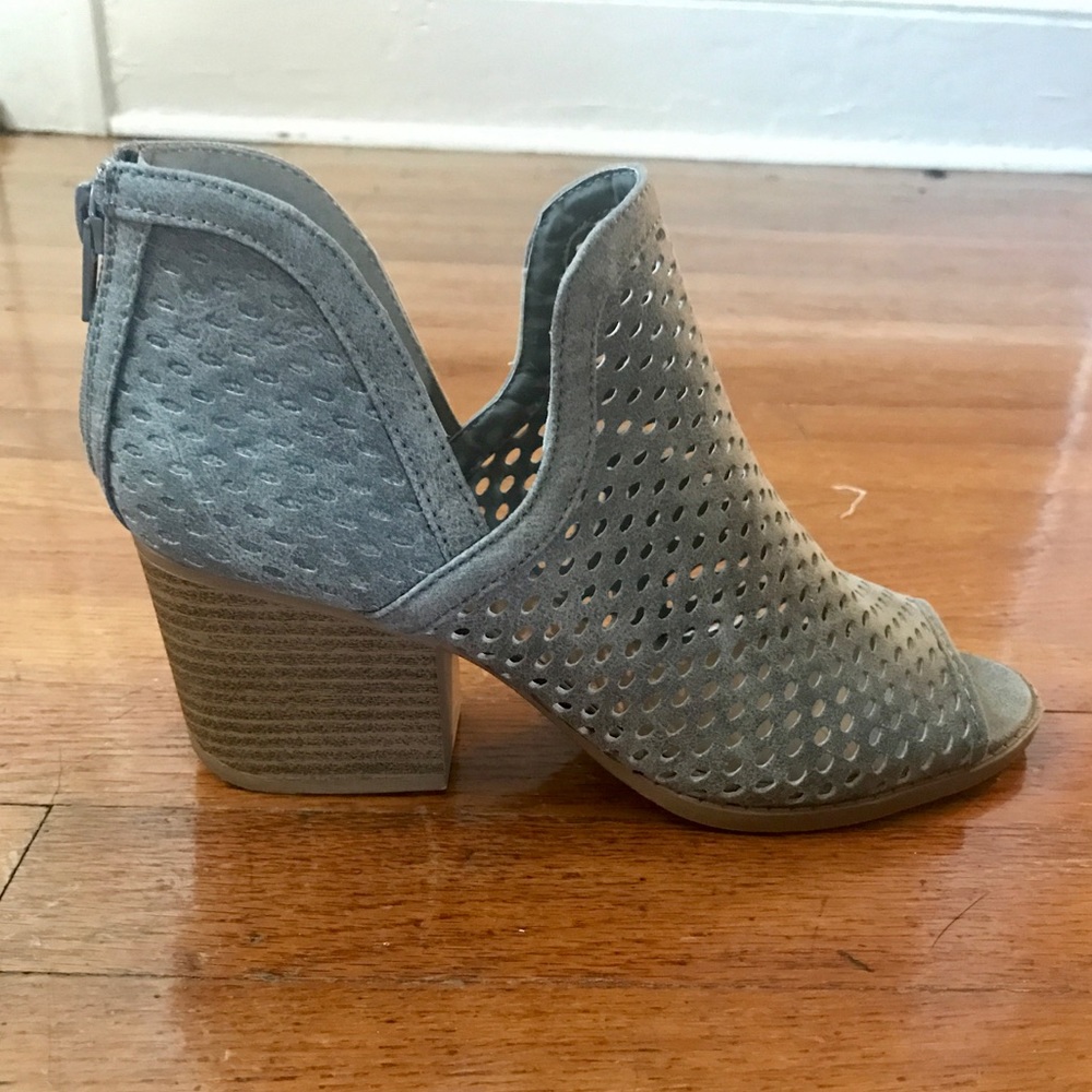 Qupid Gray Peep Toe Booties