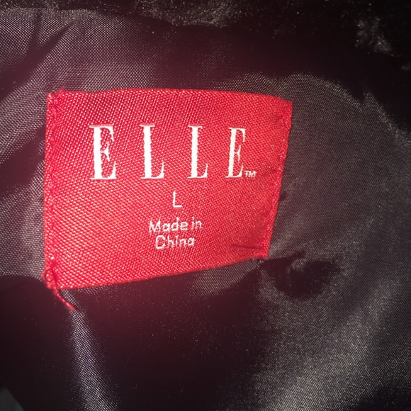 Elle Faux fur textured vest. - Picture 4 of 6