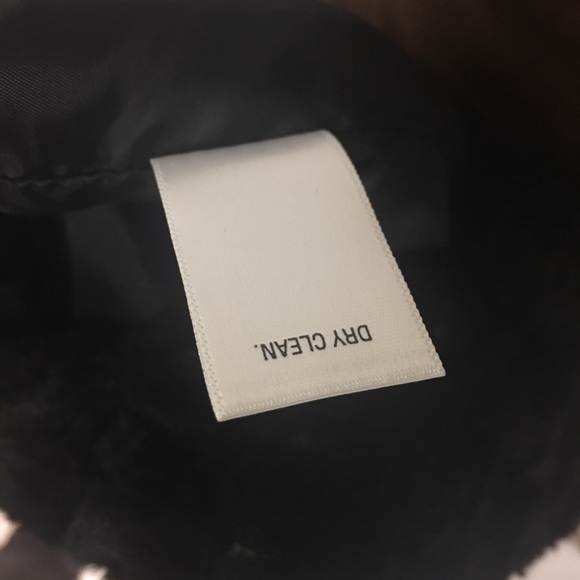 Elle Faux fur textured vest. - Picture 6 of 6