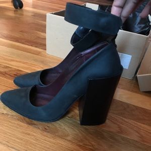 Acne Studios black Terra pump