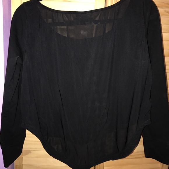 NIKKI BLACKKETTER X GYMSHARK CROP TOP - Picture 2 of 4