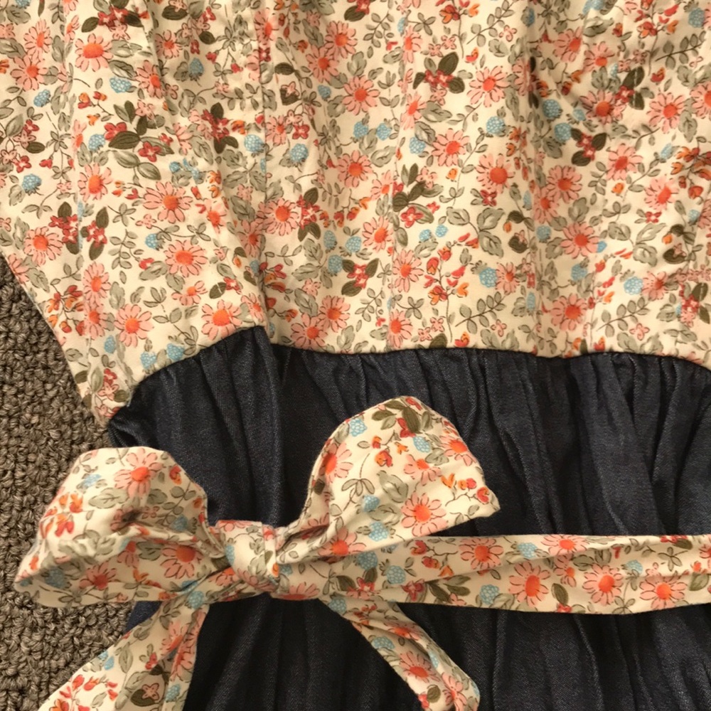 Dress - Picture 3 of 4