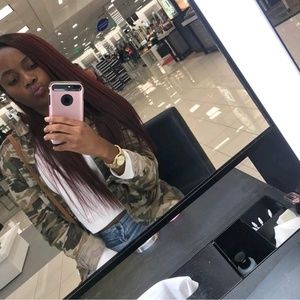 Meet your Posher, Joi