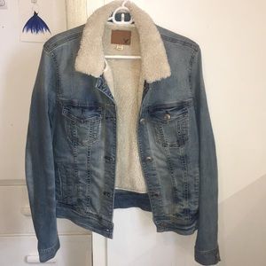 American Eagle sherpa jean jacket