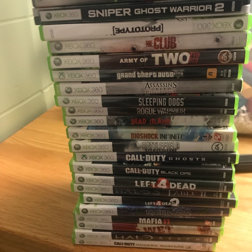 Xbox 360 with multiple games