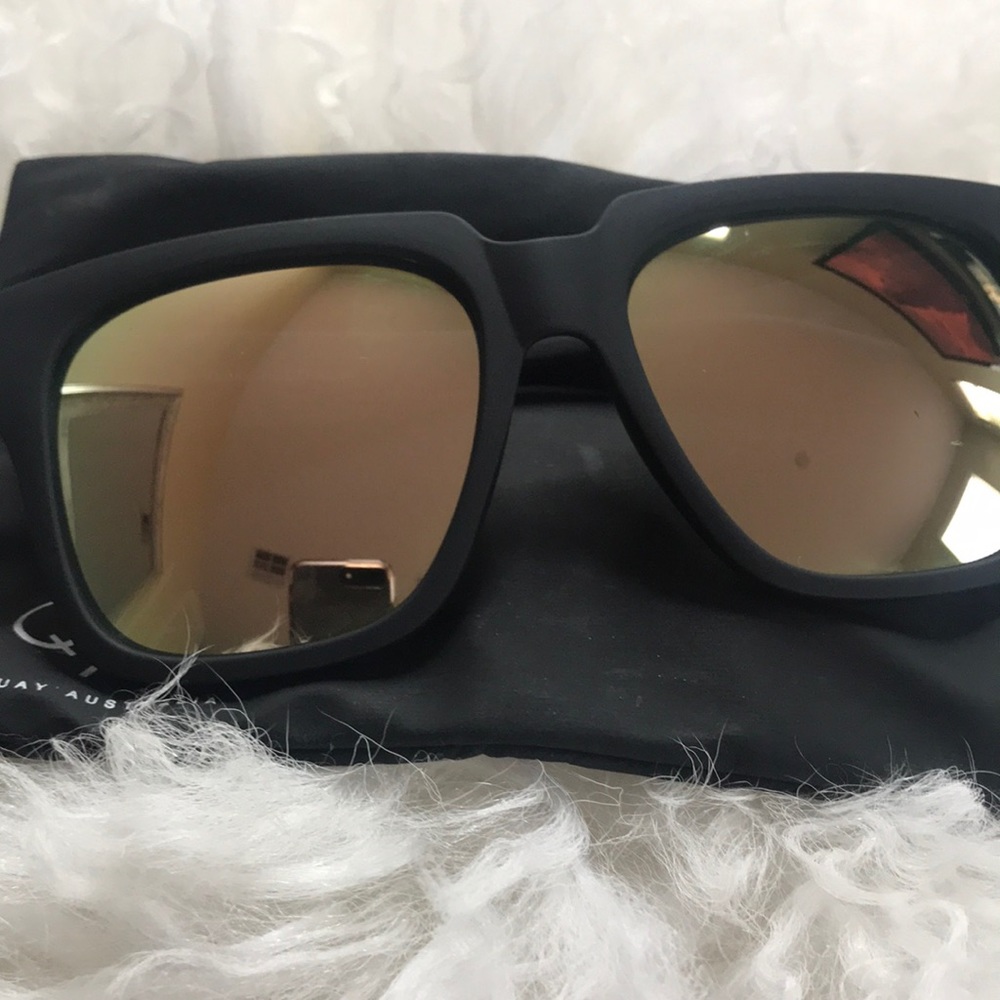 On The Prowl Quay Australia sunglasses.