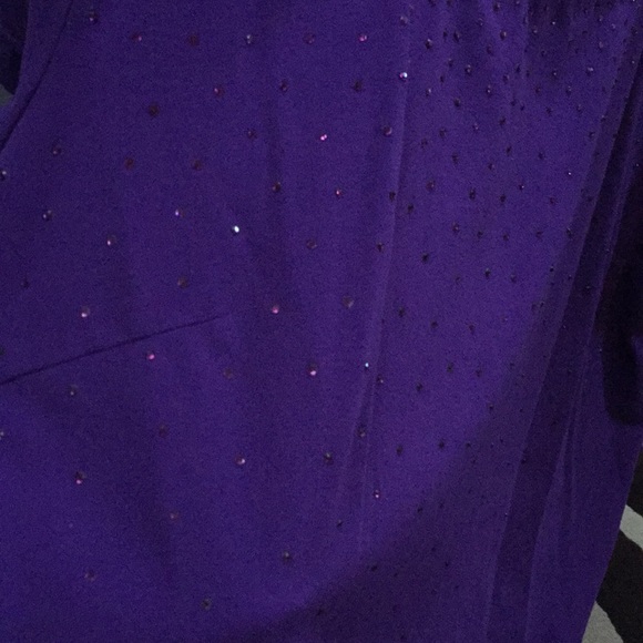 Embellished elegant true purple top - Picture 2 of 4