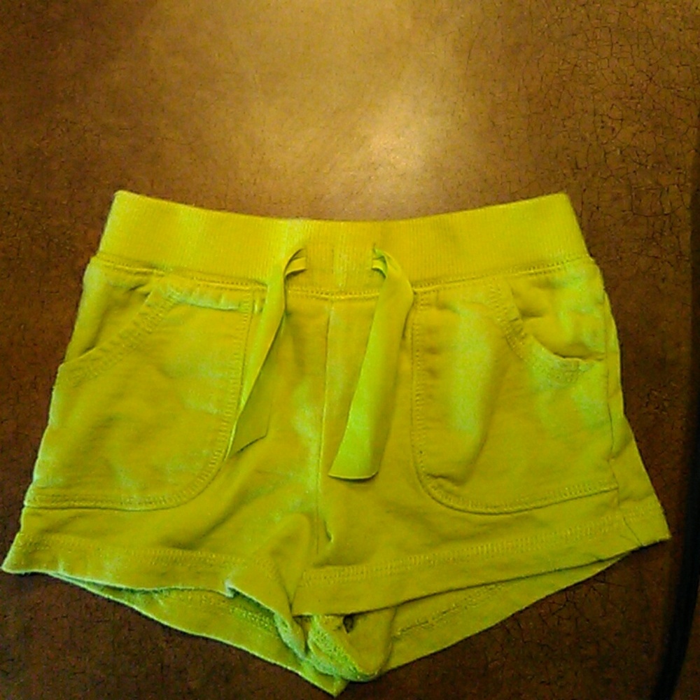 Very cute shorts with ribbon tie
