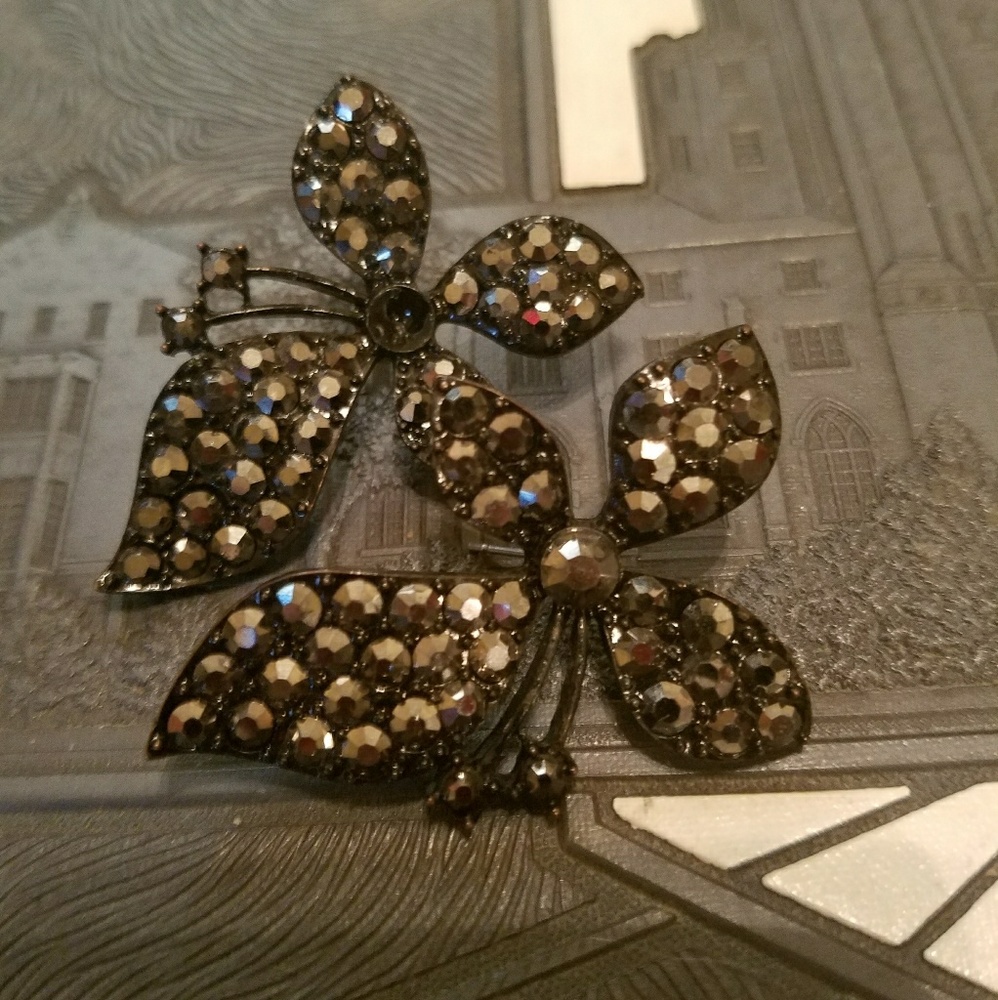 Showstopper black drop earrings