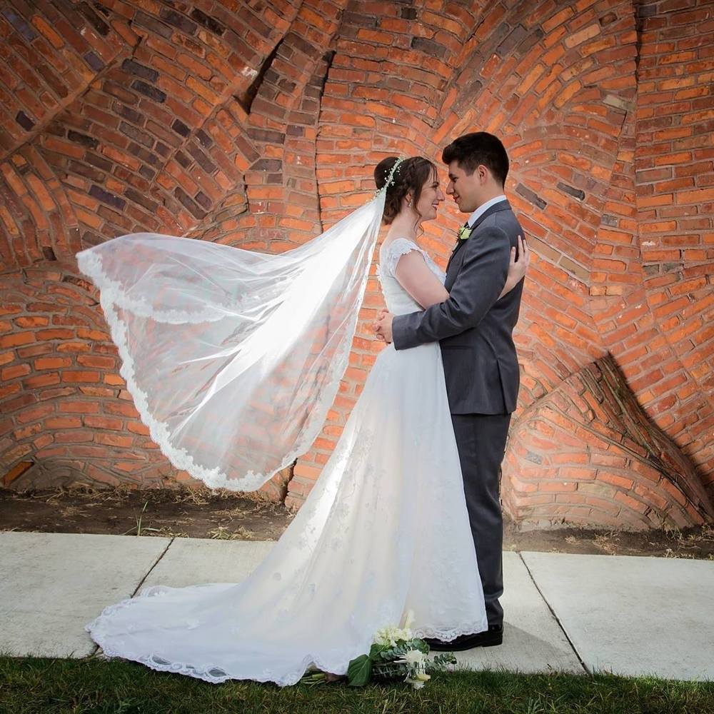 Welcome to my closet! Follow me on Instagram! - Picture 2 of 8