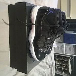 Space jam 11 retros