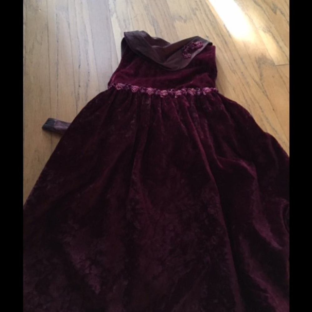 Girls party dress. Crushed velvet.
