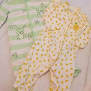 Gender neutral pajamas set
