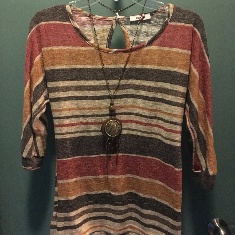 3/4 sleeve funky top