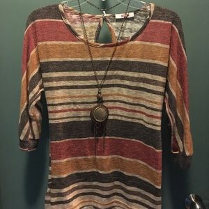 3/4 sleeve funky top