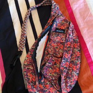 Kavu rope cross body bag