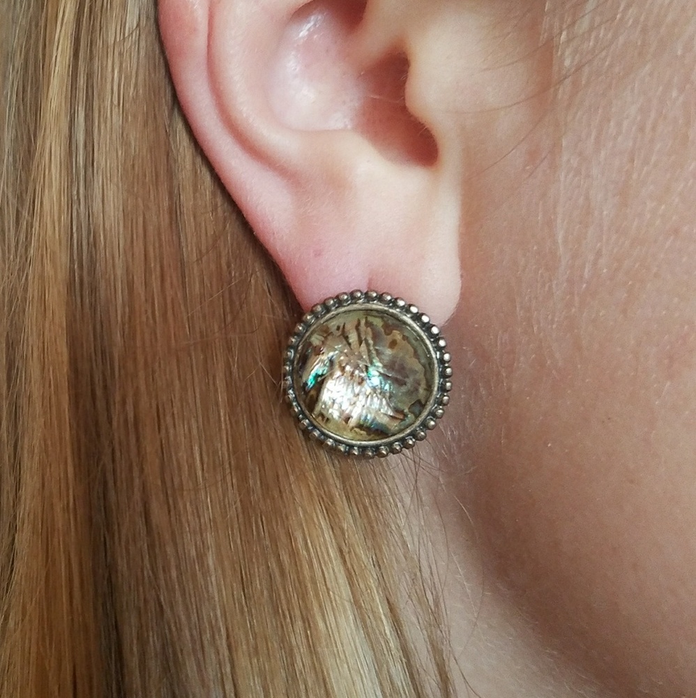 Welcome to the Jungle stud earrings