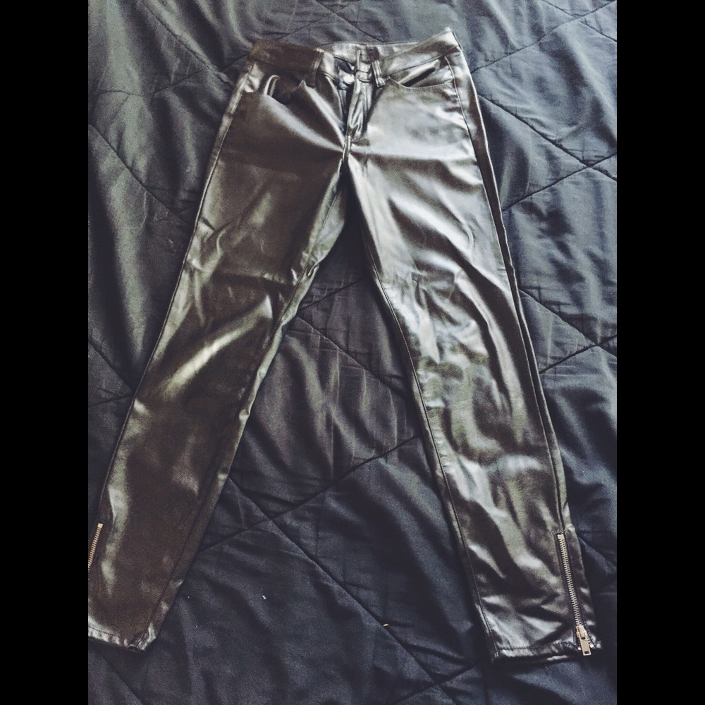 American eagle leather pants with zipper ankle