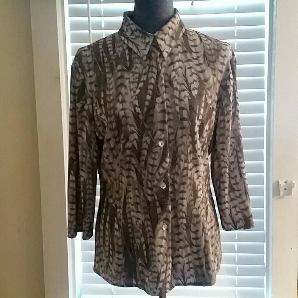 Emil Rutenberg Collection Button up Top - Picture 2 of 5