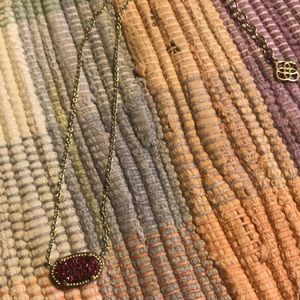 Kendra Scott necklace