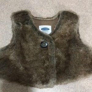 Old navy fur vest