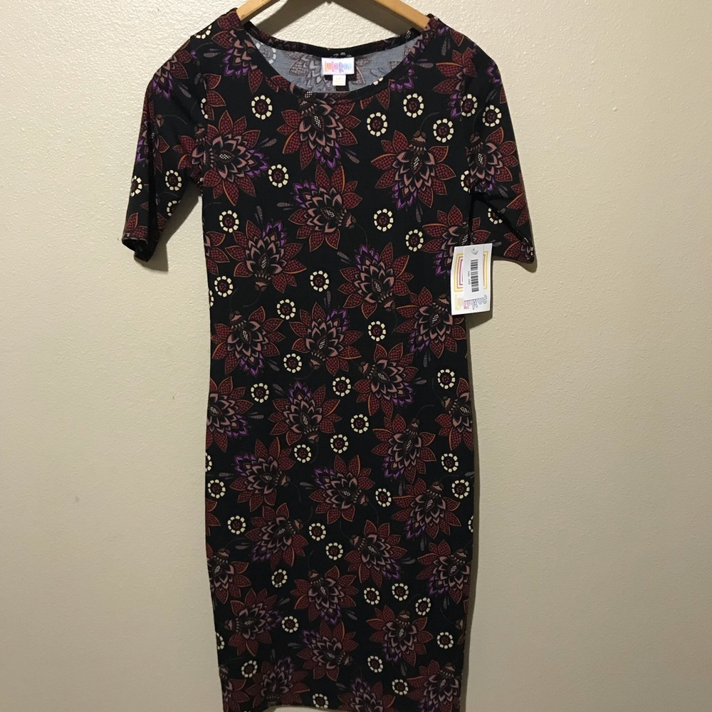 LulaRoe Julia Dress Size XXS NWT black floral