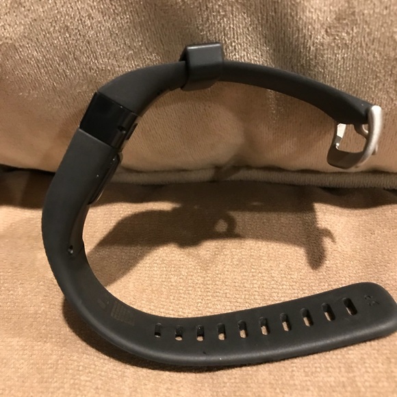Fitbit Charge HR - New - Picture 2 of 4