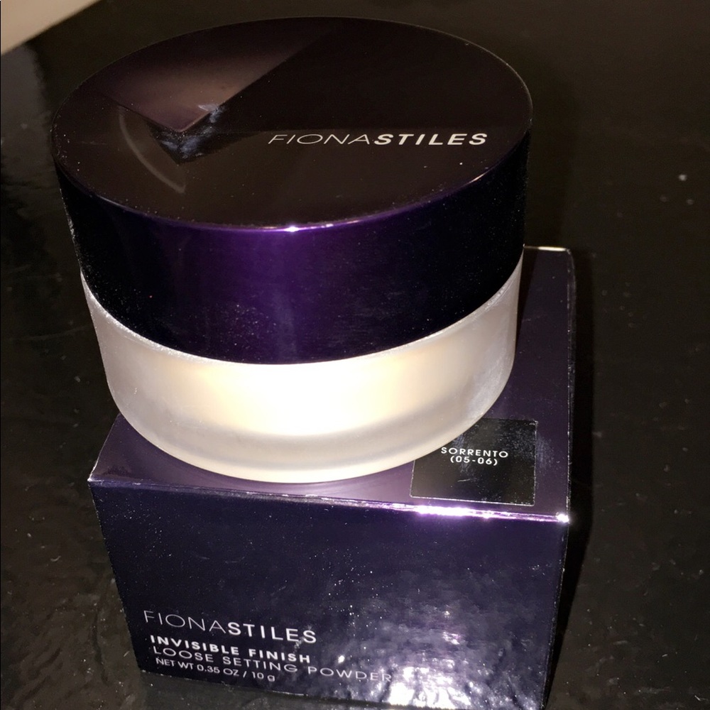 Fiona Stiles loose setting powder//used once!