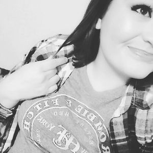 Meet your Posher, Kelsey