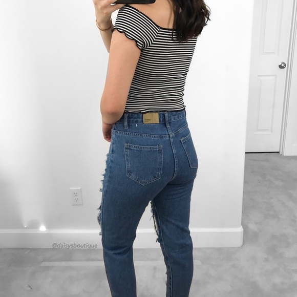 ❤️CLEARANCE❤️ high waisted ripped boyfriend jeans - Picture 3 of 3
