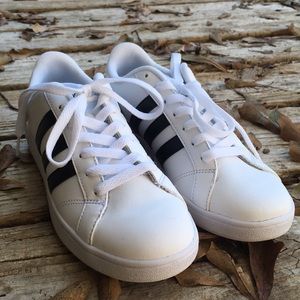 Adidas Baseline Sneakers