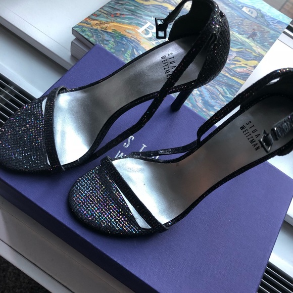 New Staurt Weizman Sandals, Fossil Suede - Picture 3 of 3