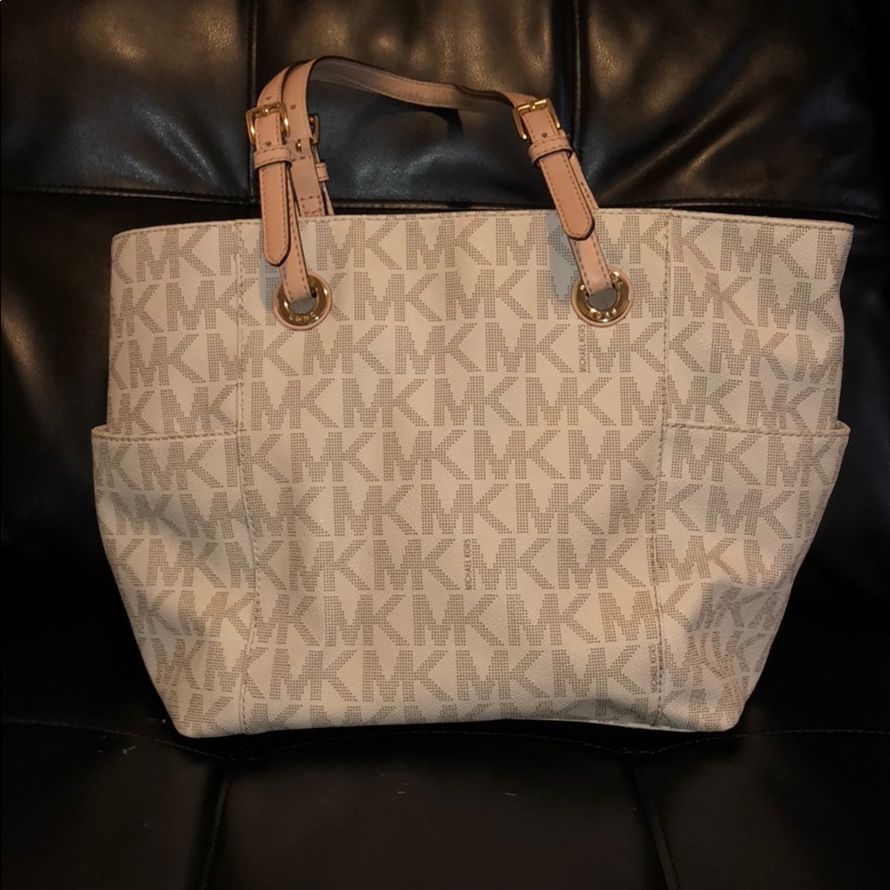 Michael Kors purse - Picture 2 of 5