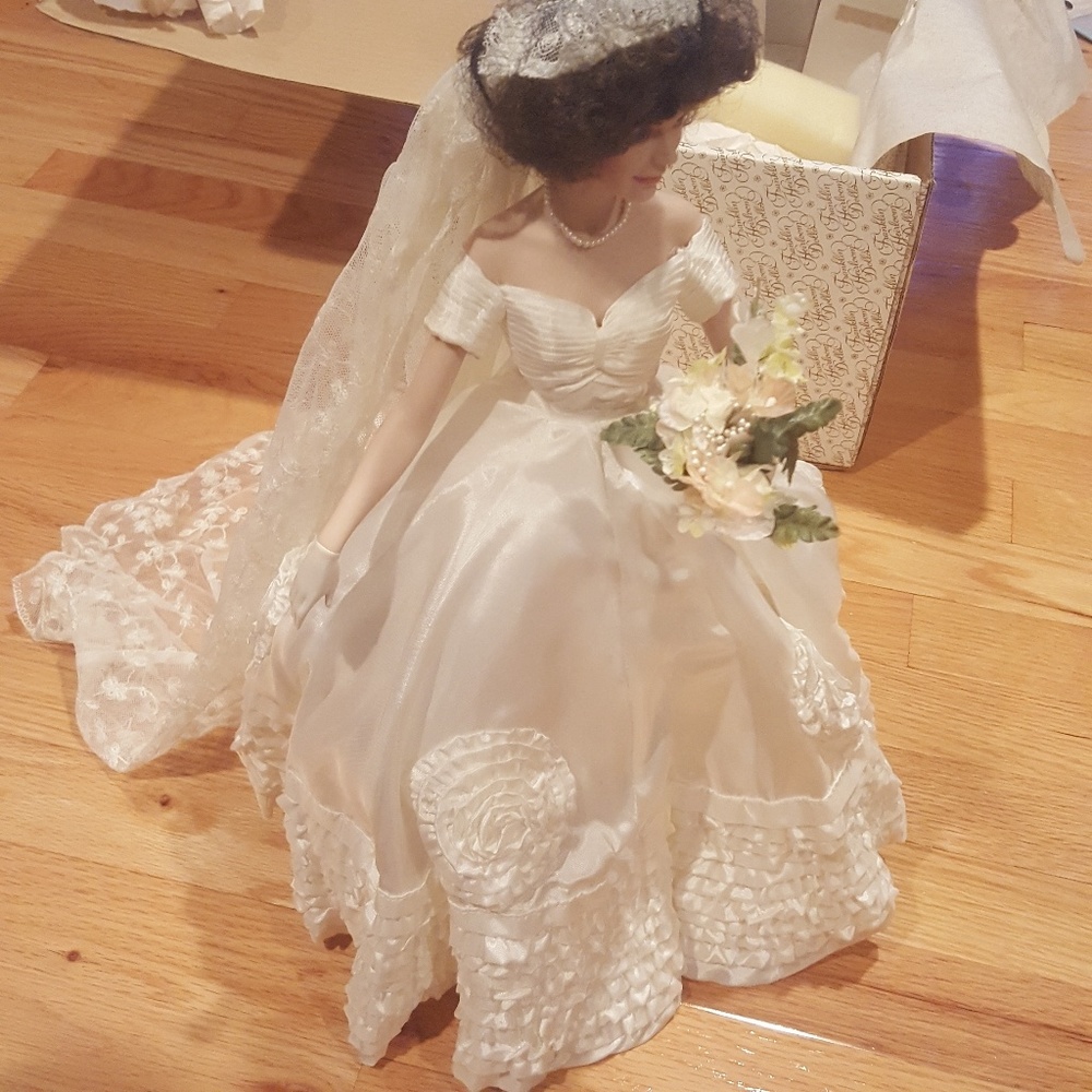 Collectible Jacqueline Kennedy wedding doll