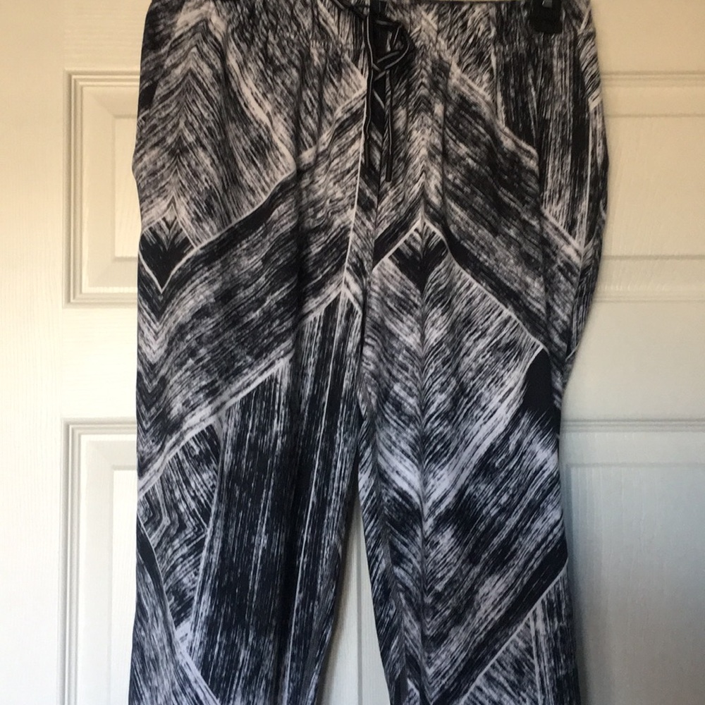 Lululemon lounge pants