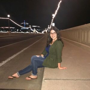 Meet your Posher, Halle