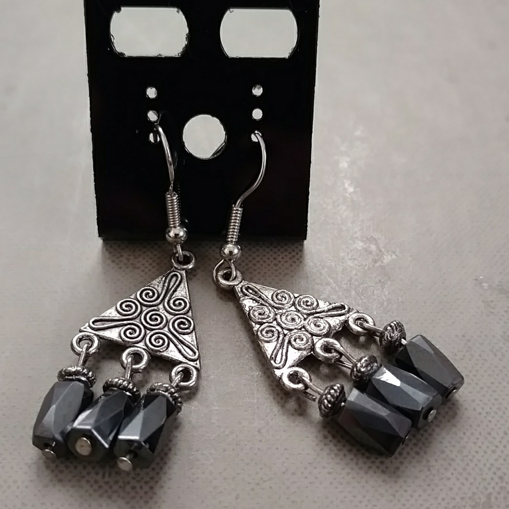 Magnetic earrings